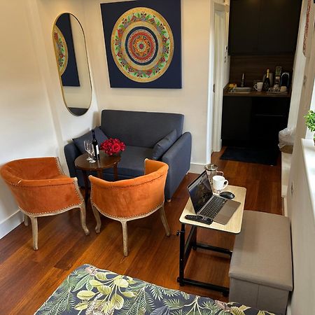 Bespoke Gallery Guesthouse Hendon Esterno foto