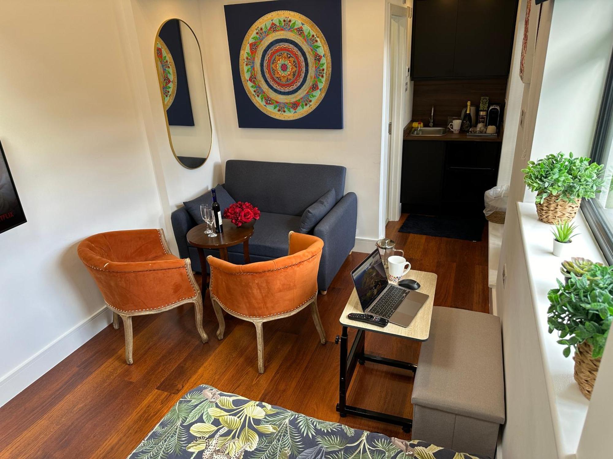 Bespoke Gallery Guesthouse Hendon Esterno foto