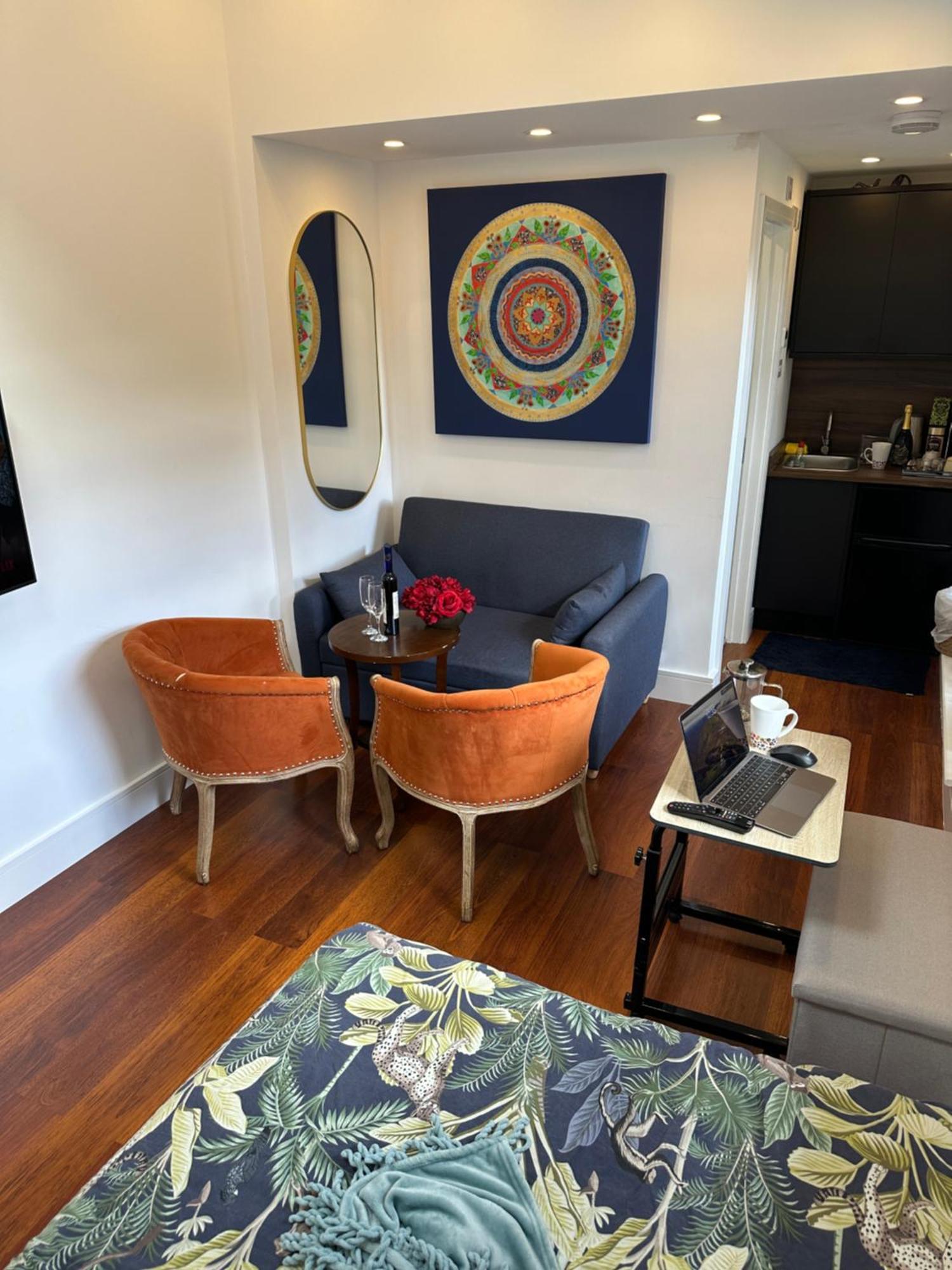 Bespoke Gallery Guesthouse Hendon Esterno foto