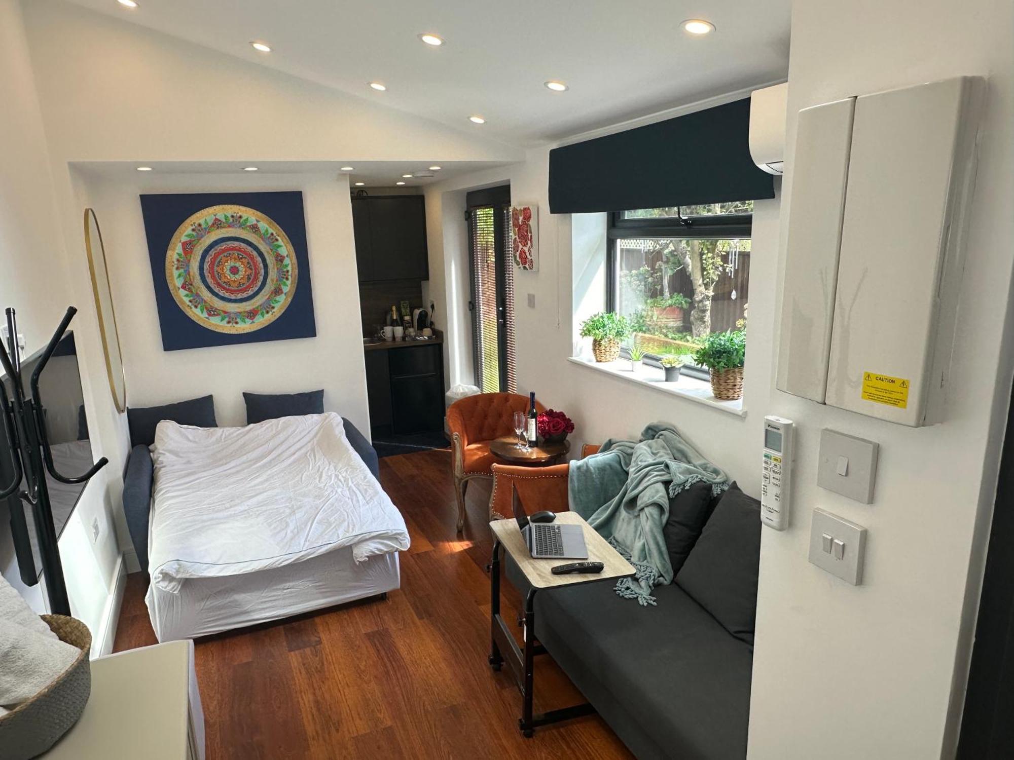 Bespoke Gallery Guesthouse Hendon Esterno foto