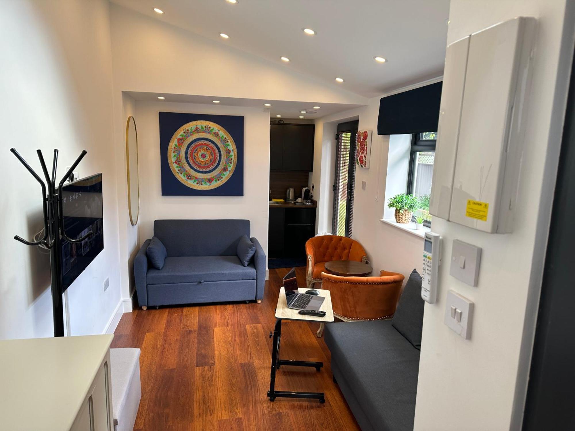 Bespoke Gallery Guesthouse Hendon Esterno foto